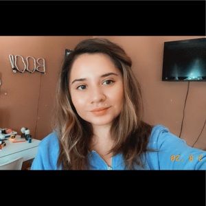 Meet your Posher, Leslie